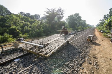 Kamboçya Battambang Bambu Tren