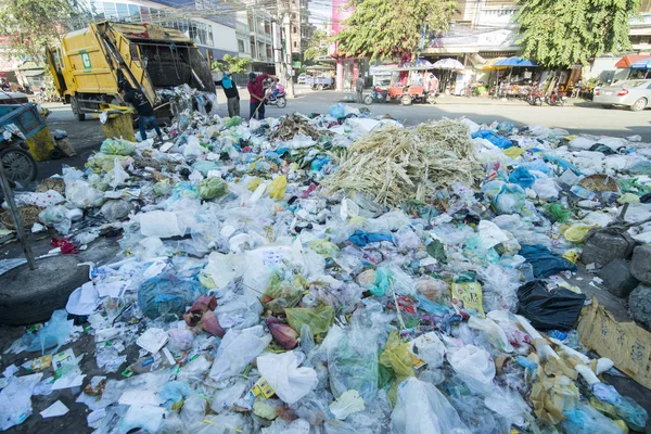 Kambodja Battambang avfall plast — Stockfoto