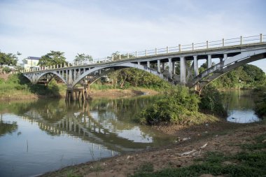 Kamboçya Battambang Eski Köprüsü
