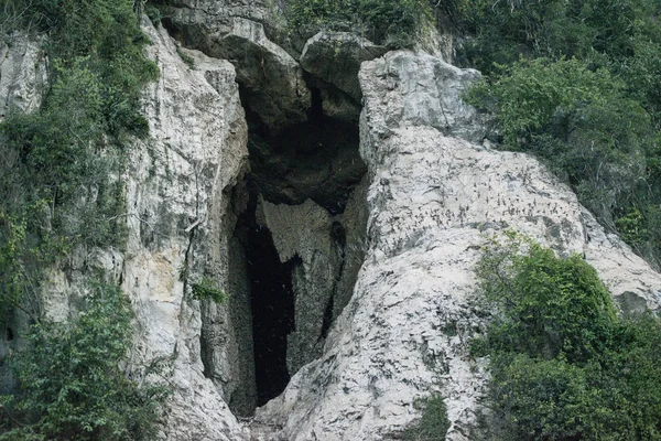 Camboya Battambang Cueva de Baños —  Fotos de Stock