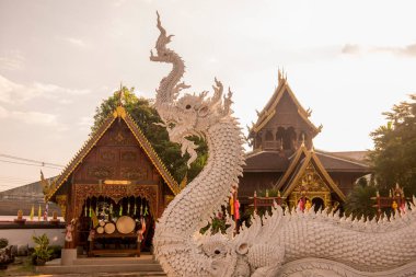 Kuzey Tayland 'daki Chiang Rai şehrinde Wat Phra Non veya Wat Chetawan. Tayland, Chiang Rai, Kasım 2019