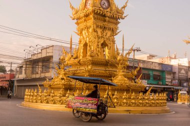 Kuzey Tayland 'daki Chiang Rai şehrindeki saat kulesi. Tayland, Chiang Rai, Kasım 2019