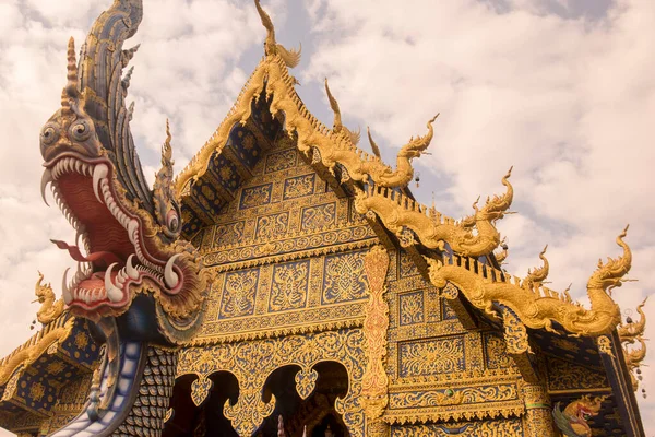 Голубой Храм Wat Rong Suea Ten Городе Чианграй Северном Таиланде — стоковое фото