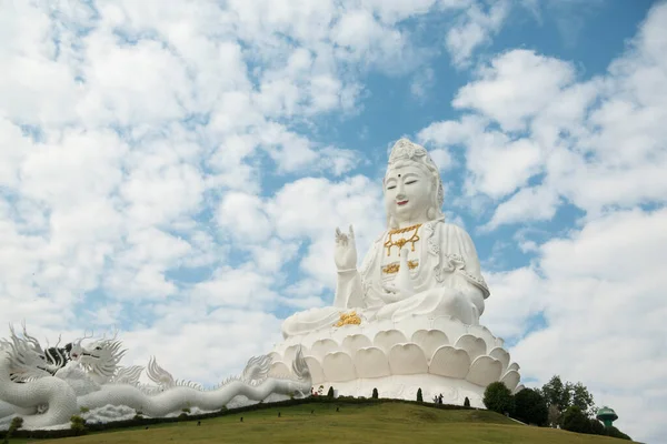 Nagy Buddha Wat Huay Pla Kang Ban Chiang Rai Városában — Stock Fotó