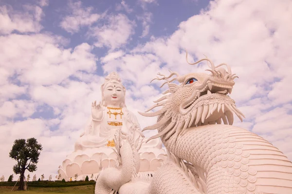 Den Stora Buddha Wat Huay Pla Kang Staden Chiang Rai — Stockfoto