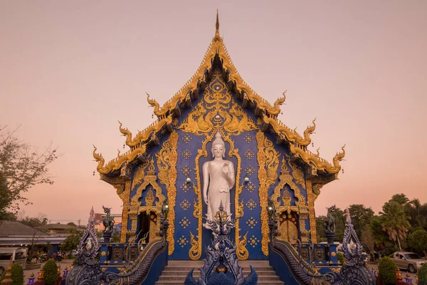 Det Blå Tempel Eller Wat Rong Suea Ten Byen Chiang - Stock-foto