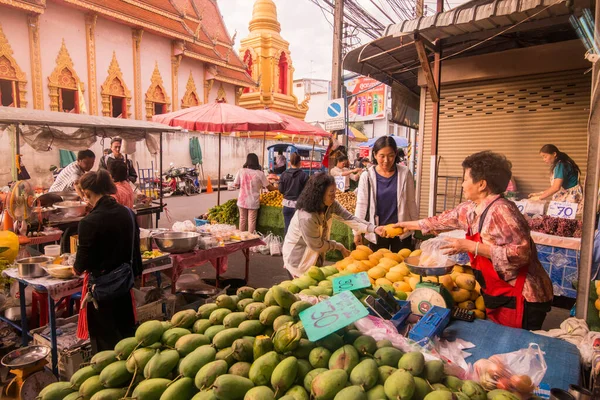 位于泰国北部清莱市Kad Luang市场的市场街 泰国清莱 2019年11月 — 图库照片
