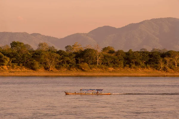 Zachód Słońca Nad Rzeką Mekong Mieście Chiang Saen Północy Miasta — Zdjęcie stockowe