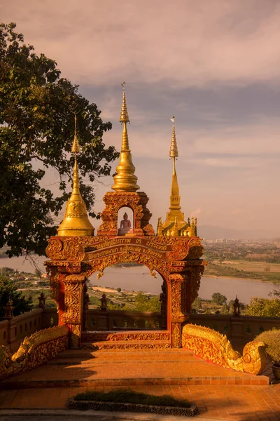 Wat Phra Borommathat Templo Wat Phra Que Pha Ngao Ciudad —  Fotos de Stock