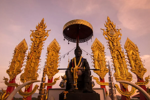 タイ北部のチェンライ市の北にある黄金の三角形のソプラクの町のメコン川にある象の神社 チェンマイ ショーン 2019年11月 — ストック写真