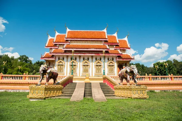 Wat Klang Suan Dok Mai Ciudad Tak Provincia Tak Tailandia —  Fotos de Stock