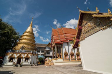 Tahiland 'ın Tak iline bağlı Mae Sot kasabası yakınlarındaki Wat Aranyakhet. Tayland, Mae Sot, Kasım 2019 