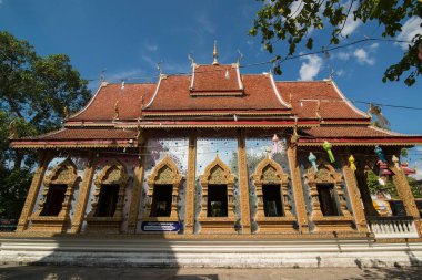 Tahiland 'ın Tak ilindeki Mae Sot kasabası yakınlarındaki Wat Manee Pai Sohn' da. Tayland, Mae Sot, Kasım 2019 