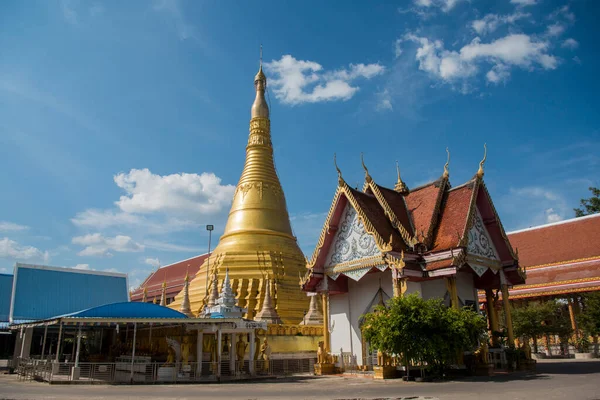 Mae Sot 마을에 Wat Chumphon Khiri 입니다 Thailand Mae Sot — 스톡 사진