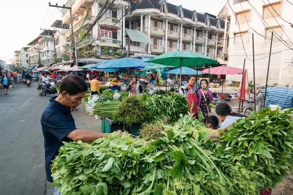 塔利兰省德索省梅索旧城区市场街上的食品市场蔬菜 Mae Sot 2019年11月 — 图库照片