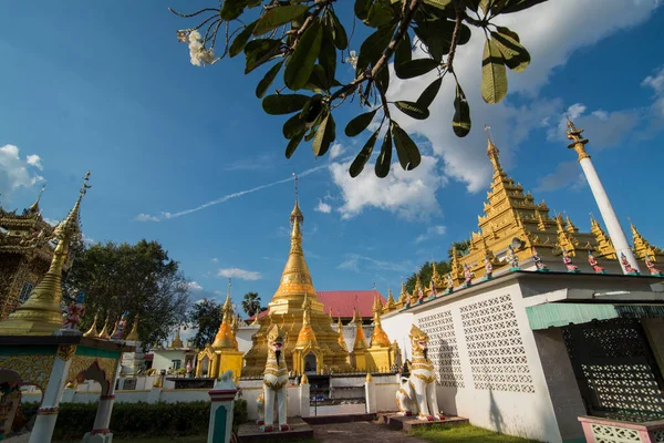 Wat Thai Wattanaram Cerca Ciudad Mae Sot Provincia Tak Tahilandia —  Fotos de Stock