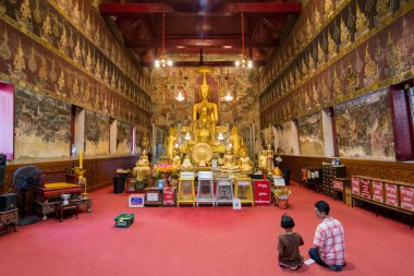 Wat Mahathat Worawihan Tayland 'ın Phetchaburi eyaletinde yer almaktadır. Tayland, Phetburi, Kasım 2019