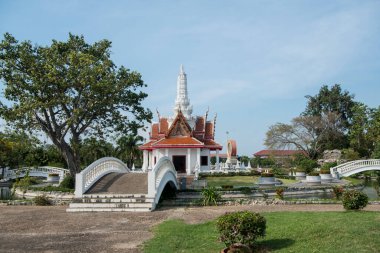 Tayland 'ın Phetchaburi eyaletindeki Phetchaburi veya Phetchaburi şehir tapınağı. Tayland, Phetburi, Kasım 2019