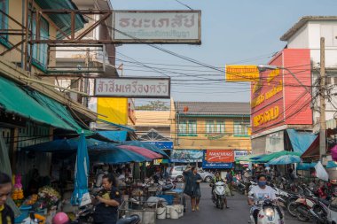 Phetchaburi, Tayland 'da Phetchaburi eyaletinde yer alan bir şehirdir. Tayland, Phetburi, Kasım 2019