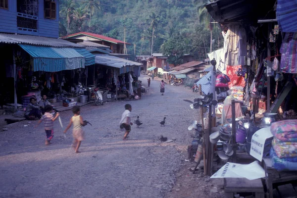 Road Boat Pier Village Huay Xai Lao Mekong River View — Stock Photo, Image