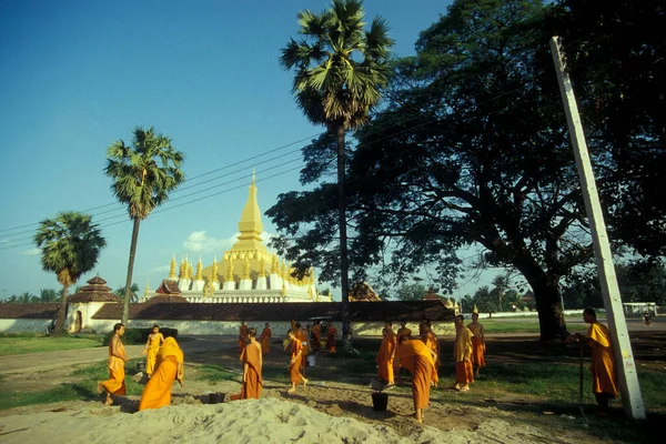 라오스 남부의 비엔티안 Wat Pha Luang Lao Vientiane July 1996 — 스톡 사진