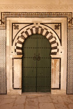  Tunus 'un kuzeyindeki Tunus, Tunus, Tunus, Sidi Bou Sair, Mart 2009' da Altın Çorba, Pazar veya Pazar 'da geleneksel Tunus Kapısı.