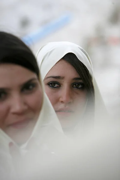 Mujeres Musulmanas Tunecinas Vestidas Con Ropa Tradicional Tunecina Casco Antiguo — Foto de Stock