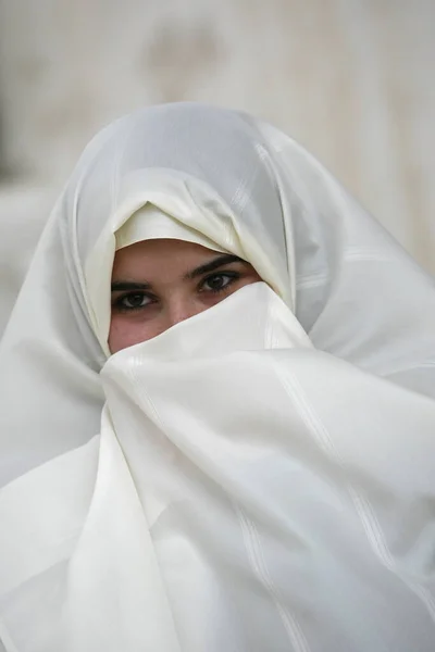 Tunísia Mulheres Muçulmanas Roupas Tradicionais Tunísia Cidade Velha Sidi Bou — Fotografia de Stock