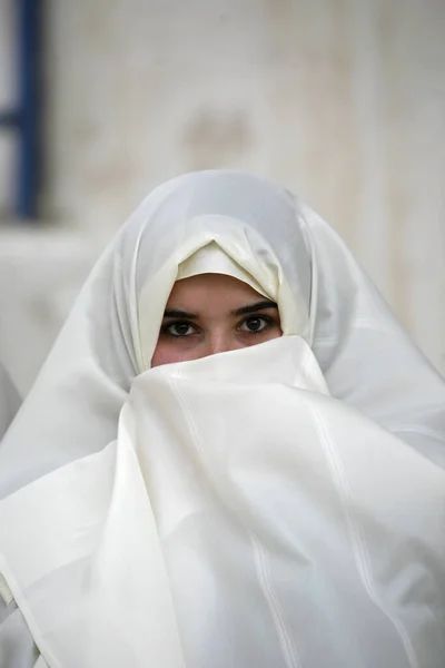 Tunísia Mulheres Muçulmanas Roupas Tradicionais Tunísia Cidade Velha Sidi Bou — Fotografia de Stock