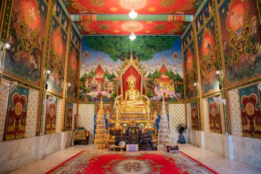 Tayland 'ın Ubon Ratchathani ilindeki Pak Saeng köyündeki Wat Pak Saeng. Tayland, Khemmarat, 26 Kasım 2023