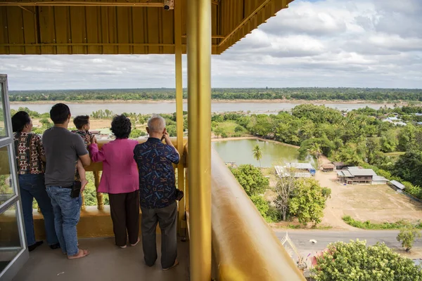 Vista Dalla Torre Wat Bung Kee Lek Khemmarat Nella Provincia — Foto Stock