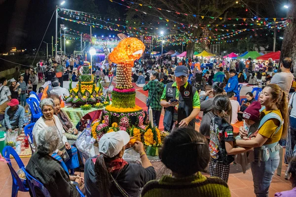 People Make Ready Krathong Loy Krathong Festival Town Khong Chiam — Stock Photo, Image