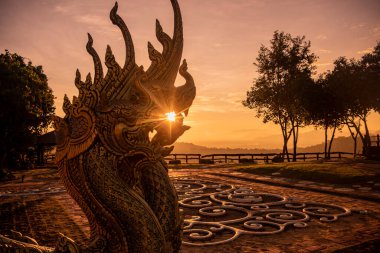 Wat Sirindhorn Wararam Phu Prao Tapınağı Tayland 'ın Ubon Ratchathani ilindeki Khong Chiam kasabası yakınlarında. Tayland, Ubon Ratchathani, 30 Kasım 2023