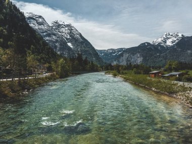 Avusturya Alpleri Dağları güzel nehir