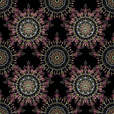 Düğün törenleri, yıldönümleri, partiler, etkinlikler için zarif, karmaşık dekore edilmiş. Raster pembe ve mor ipek dantel çiçek süsü..