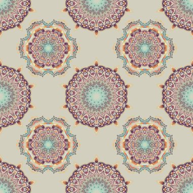 Kış kar tasarımı duvar kağıdı. Violet, pembe ve bej simli kar taneleri. Noel aromalı kar taneleri pürüzsüz desenlidir. Sembol bayramı, yeni yıl 2020 kutlaması. Vektör illüstrasyonu.