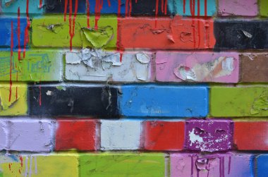 Yaratıcı bir arkaplan dokusu olarak çok renkli tuğlaların renkli duvarı