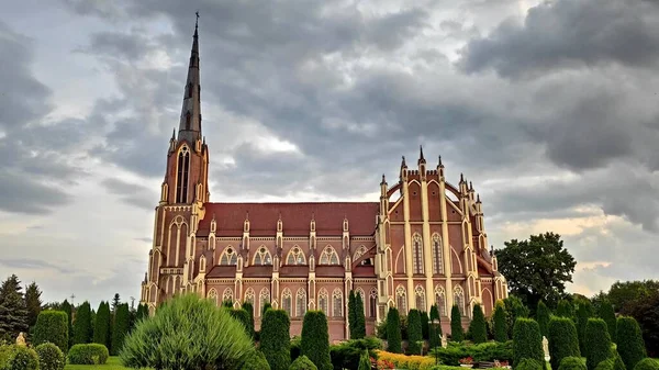 Katholische Dreifaltigkeitskirche in Gervyaty, Gebiet Grodno, Weißrussland — Stockfoto