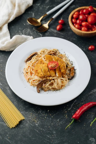 Makaron Spaghetti Włoski Ser Spożywczy — Zdjęcie stockowe
