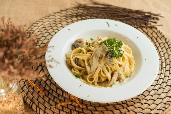 Spaghetti Fettuccine Makaron Włoski Ser Spożywczy — Zdjęcie stockowe