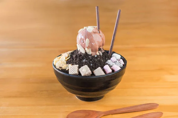 Patbingsu Bingsoo Korean Shaved Ice Cream Dessert Dengan Red Bean — Stok Foto