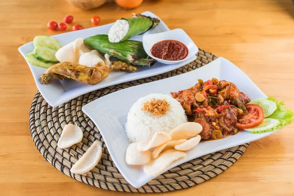 Nasi Ayam Bakar Indonesia — Stok Foto