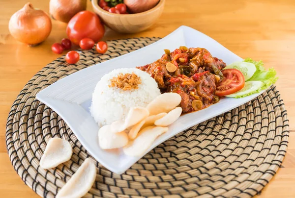 Nasi Ayam Sambal Indonesia — Stok Foto