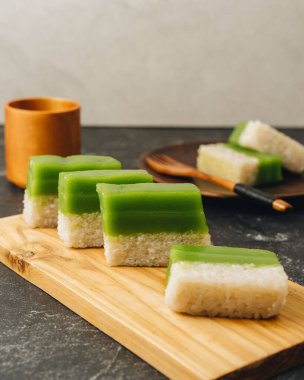 Endonezya geleneksel pastası Kue Seri Muka