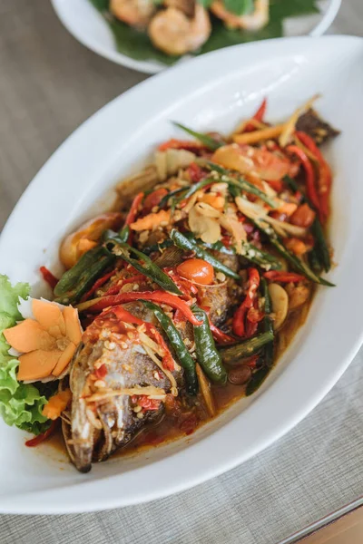 Masakan Ikan Seafood Pedas Thailand — Stok Foto