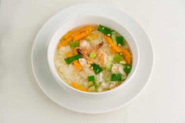 Karidesli pirinç lapası, Tayland kahvaltısı.