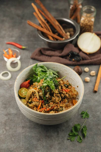 Hidangan Nasi Pedas Dengan Daging — Stok Foto