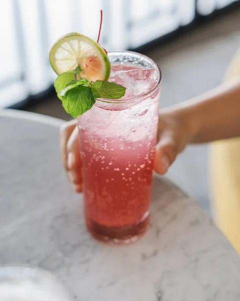 Sweet Pink Mocktail Minuman Musim Panas — Stok Foto