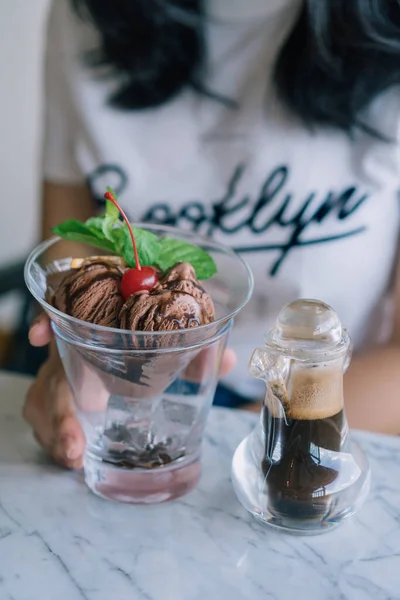 Kopi Panas Affogato Dengan Krim — Stok Foto