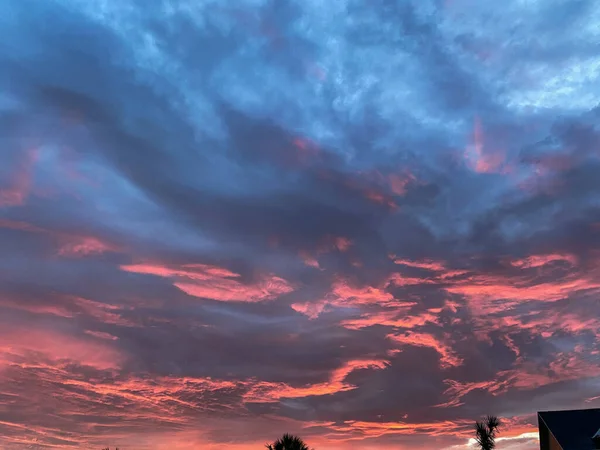 Hermosa Puesta Sol Rosa Naranja Azul Que Refleja Lago Barrio — Foto de Stock